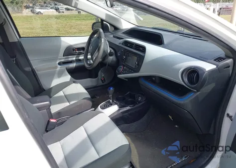 2012 Toyota Prius C Three z USA, uszkodzony, nr VIN JTDKDTB36C1511734